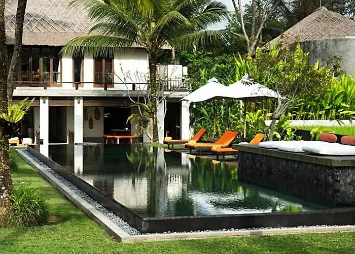 Entire 4 Bedroom Private Pool Zn17 ホテル