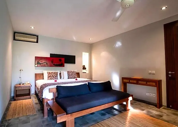 Entire 4 Bedroom Private Pool Zn17 ホテル 3*