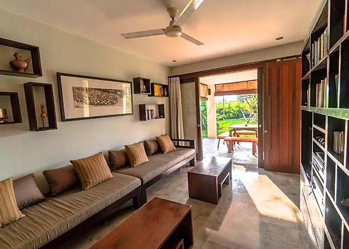 ホテル Entire 4 Bedroom Private Pool Zn17 3*