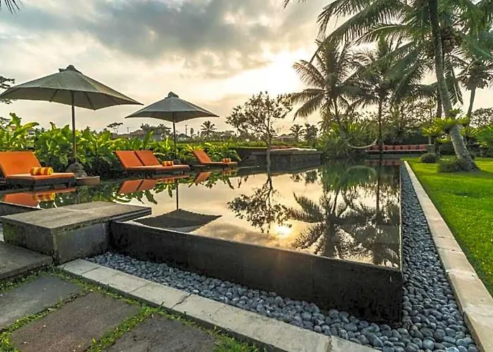 ホテル Entire 4 Bedroom Private Pool Zn17 バリ島